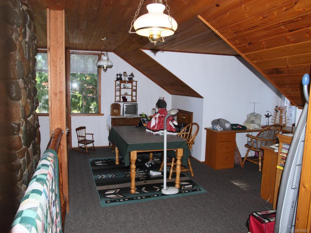 listing image 16048138321657629524