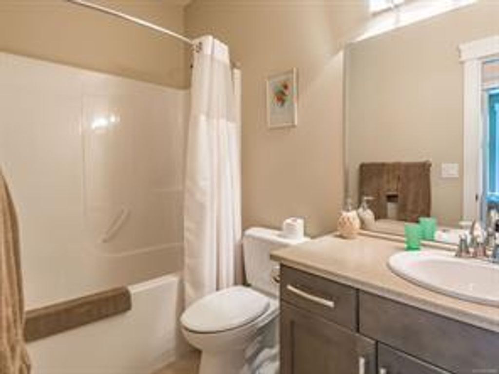 listing image 16044156194123