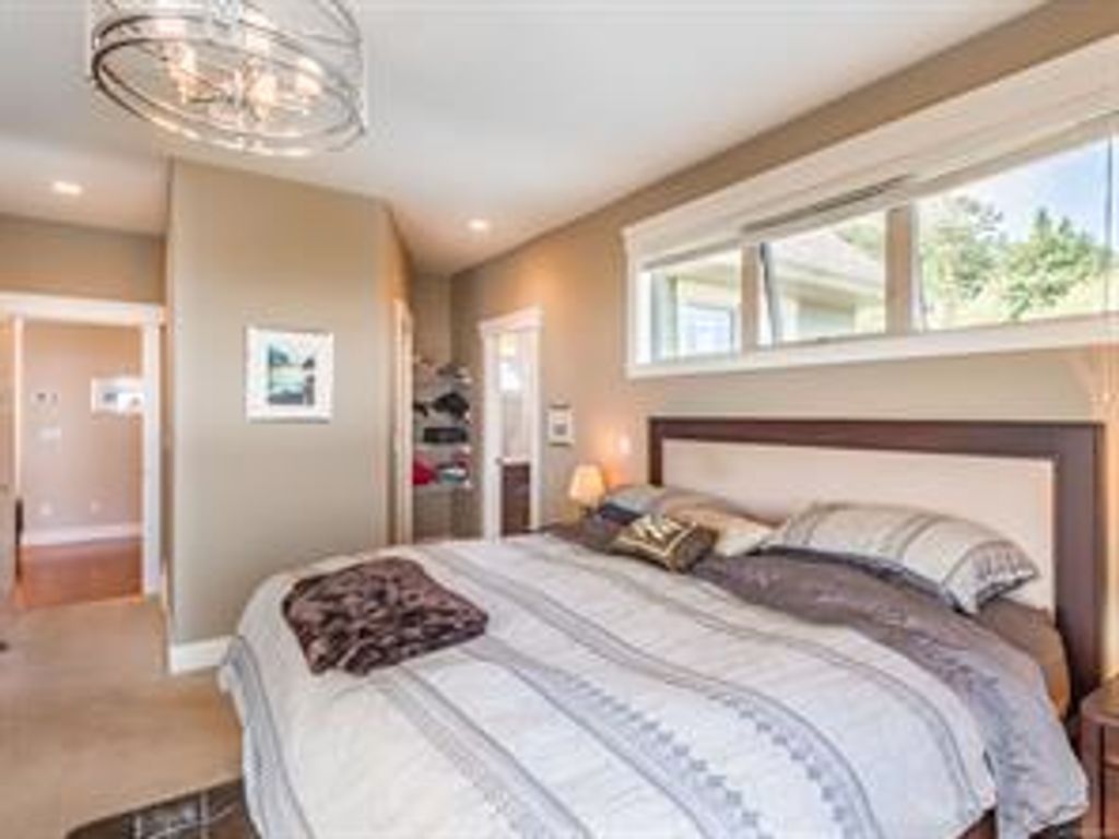 listing image 1604528577385