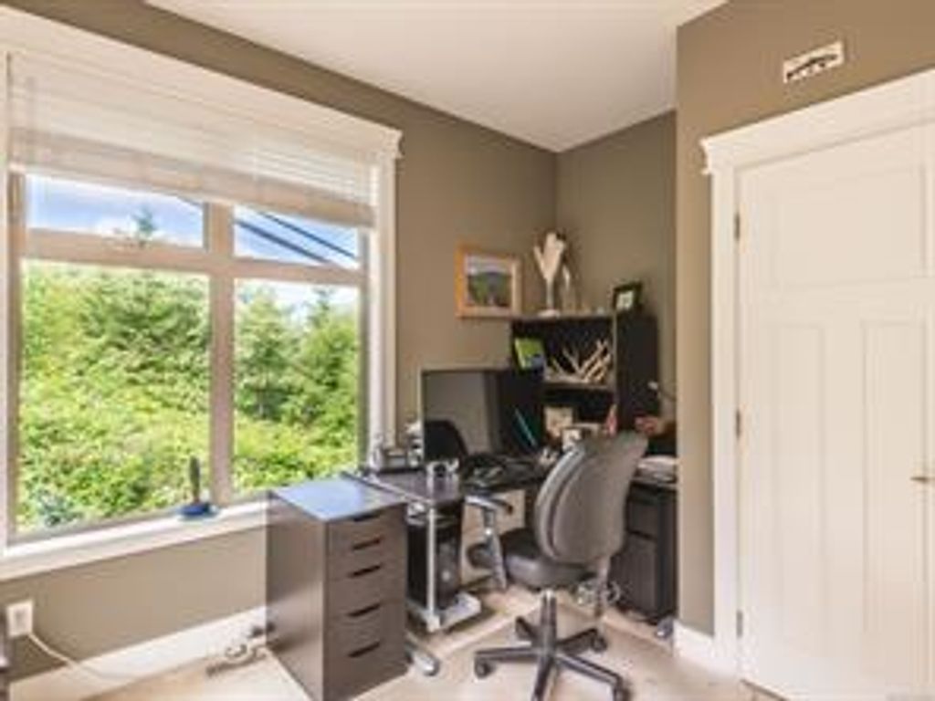 listing image 16044226410437