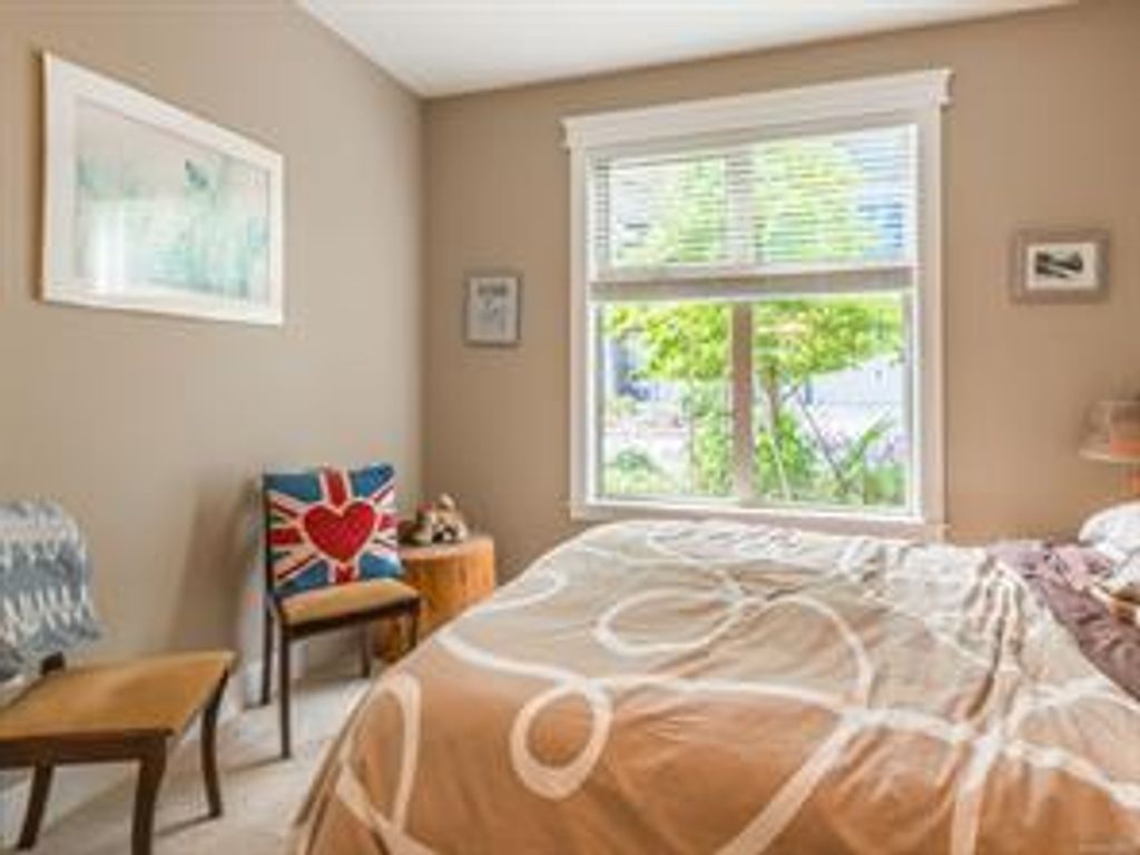 listing image 16041022101230