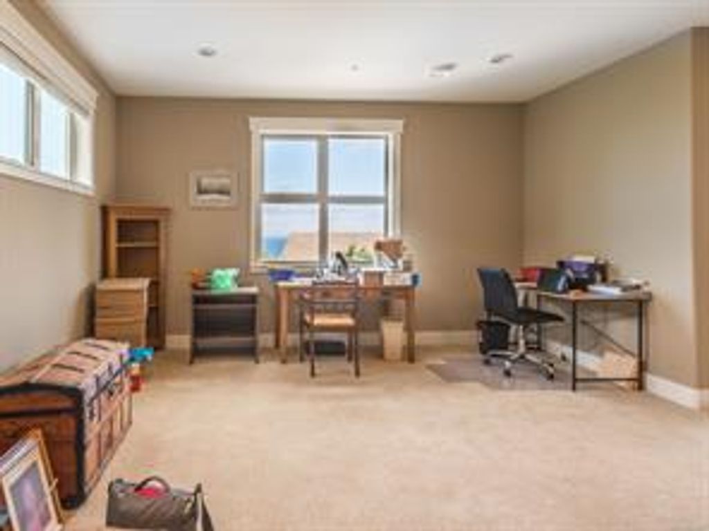 listing image 1604954036372