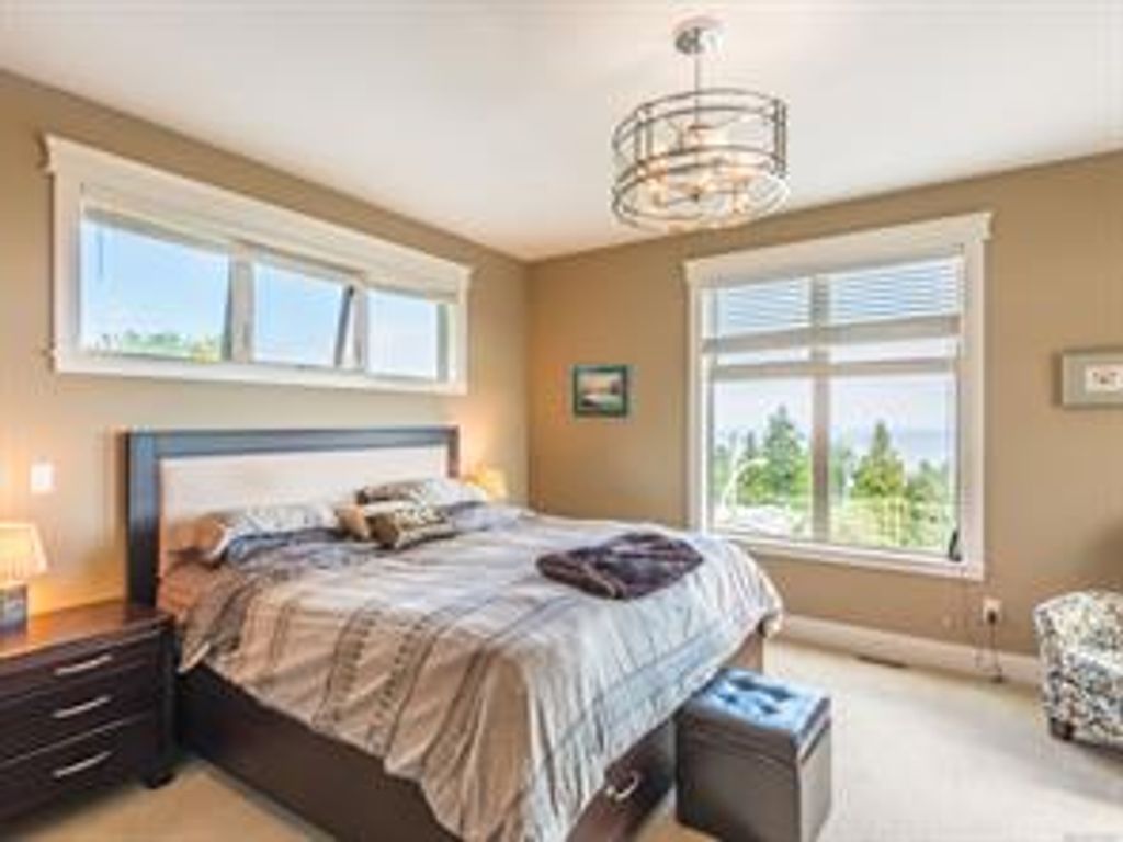 listing image 16042361520850