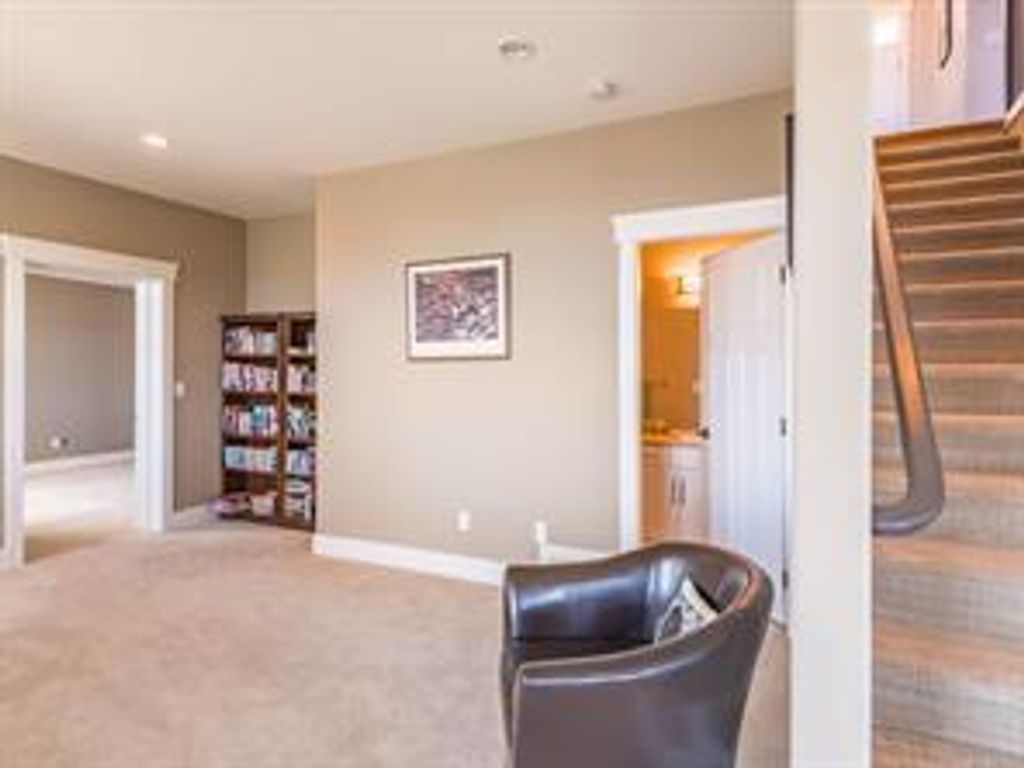 listing image 16041135017741