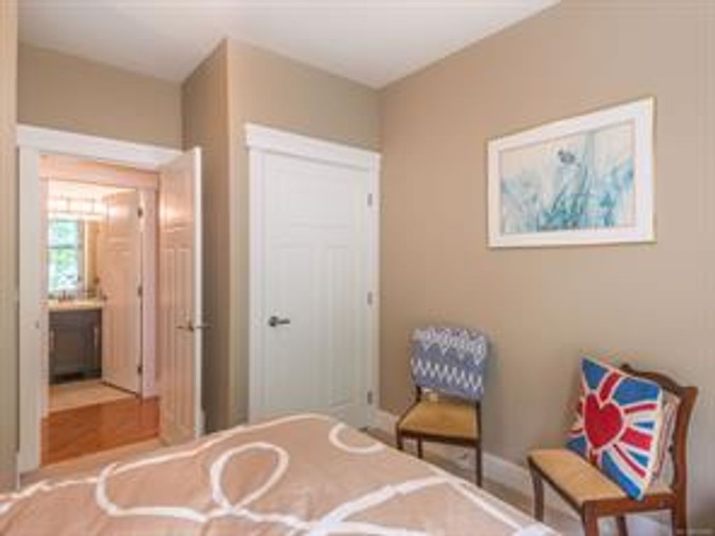 listing image 160421848697