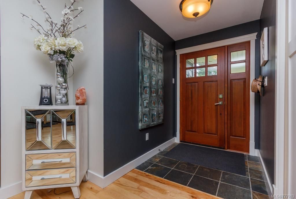 listing image 16040131298158222969