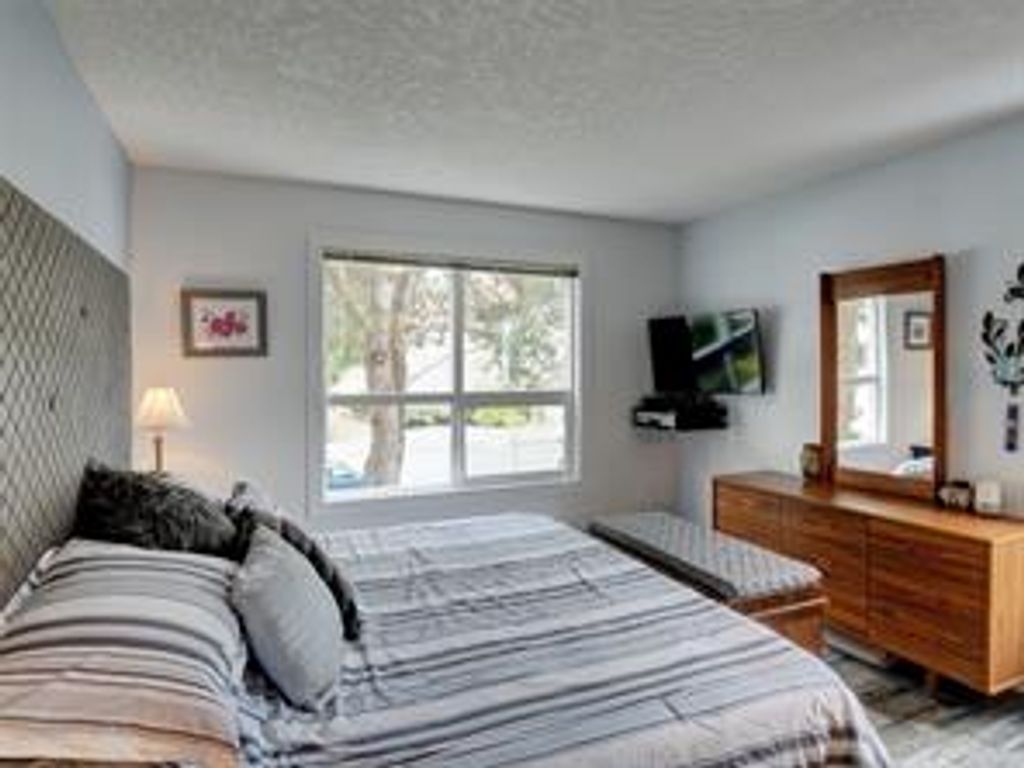 listing image 16040690529412376488