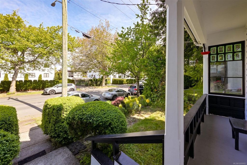 listing image 16046608531795719076