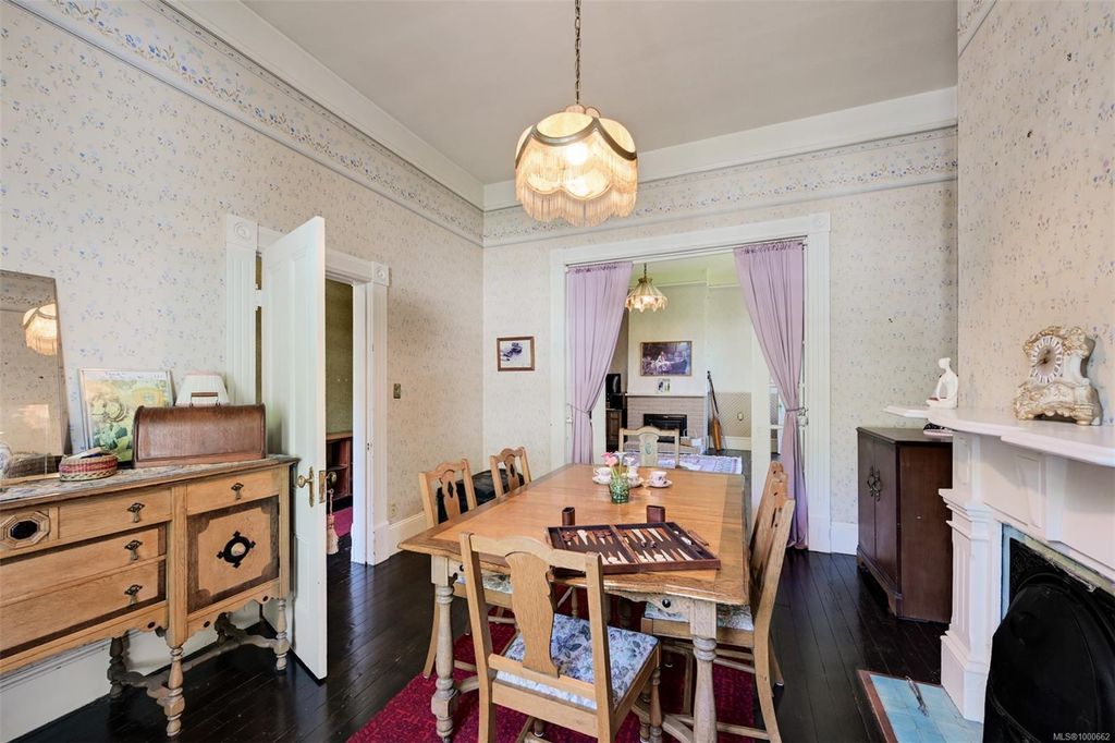 listing image 16040843736121474771