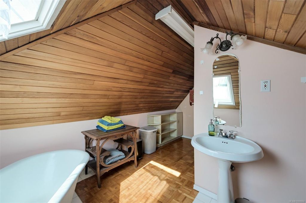 listing image 16045068135118935788