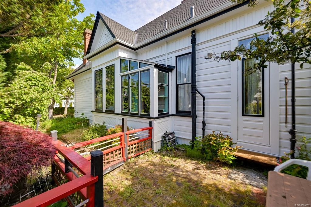 listing image 16044872663732841223