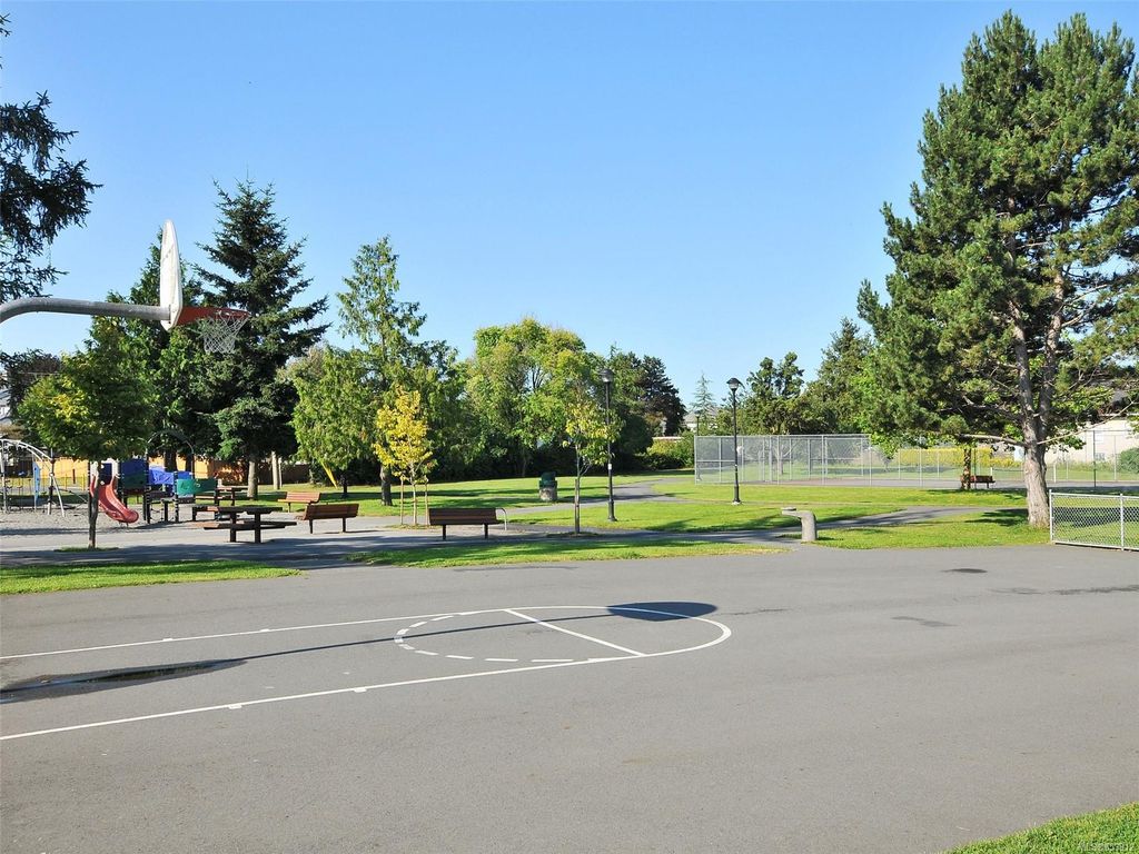 listing image 16048132630695224510