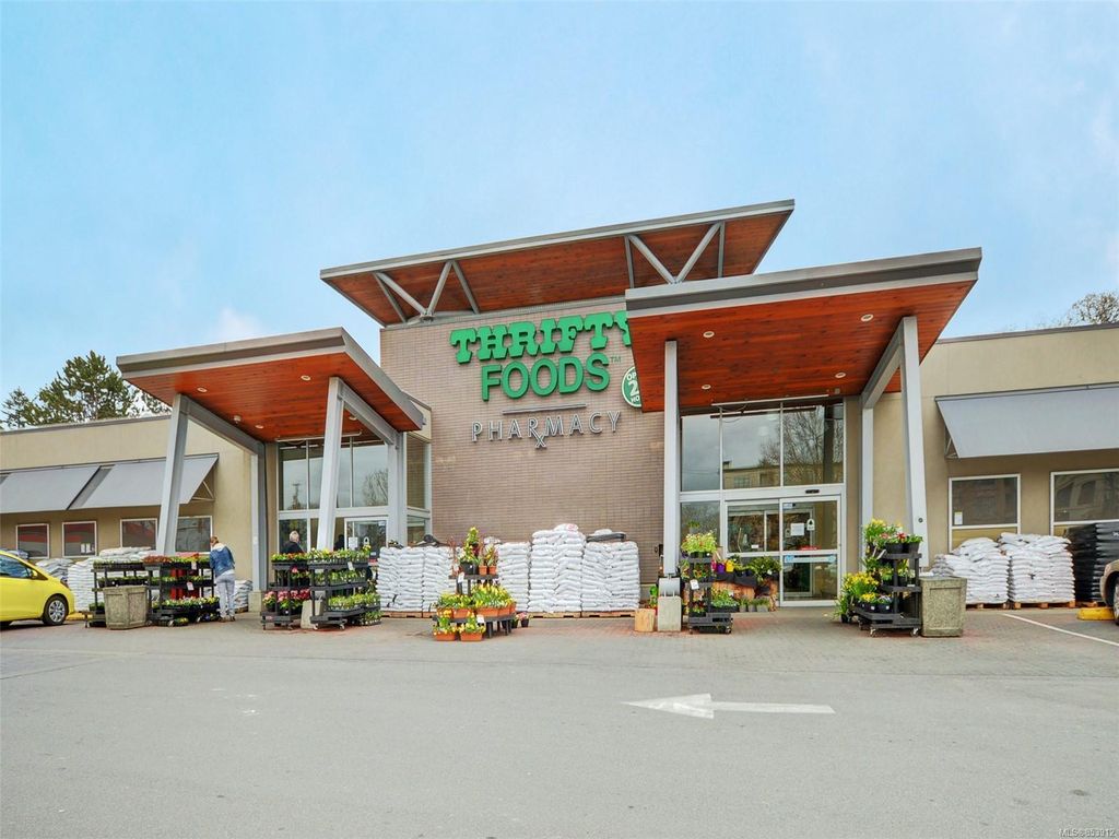 listing image 16042320069394435289