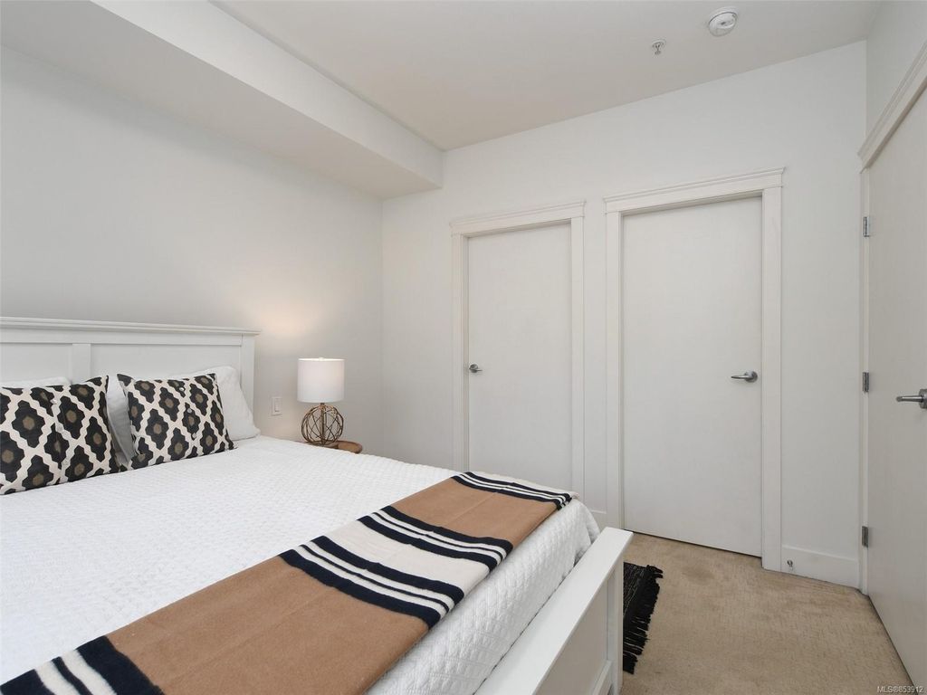 listing image 16047506014469692563