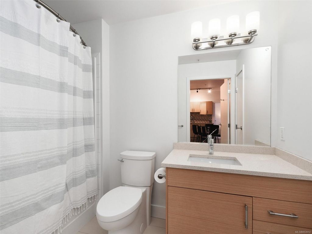 listing image 16042863131722514478