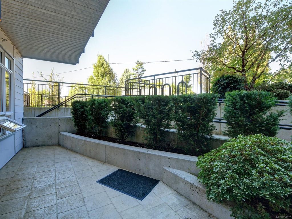 listing image 16046315307320093835