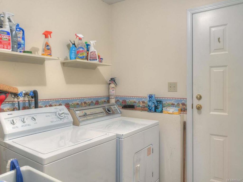listing image 16041269147342349722