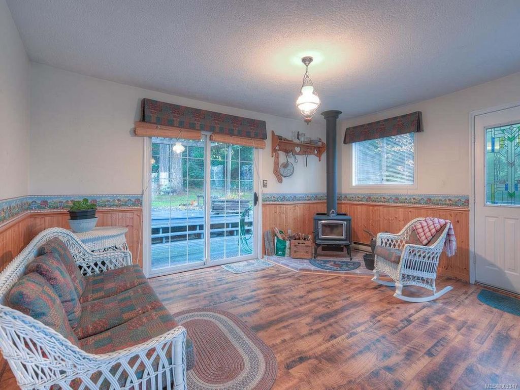 listing image 16040840646273244844