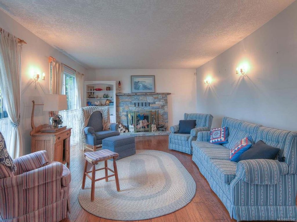 listing image 16042725422018057482