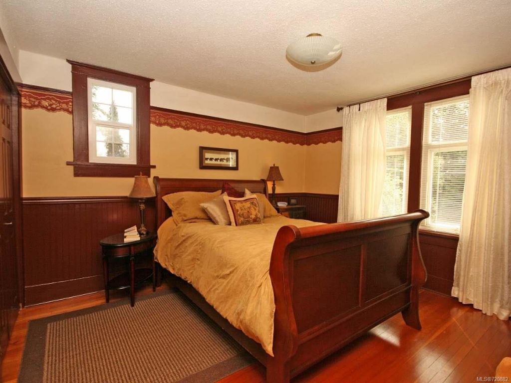 listing image 16042457996315804159