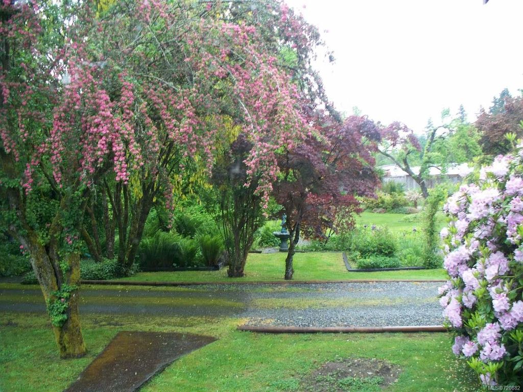 listing image 16040844573842938629