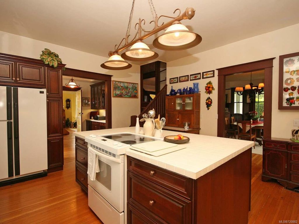 listing image 16042593123154487661