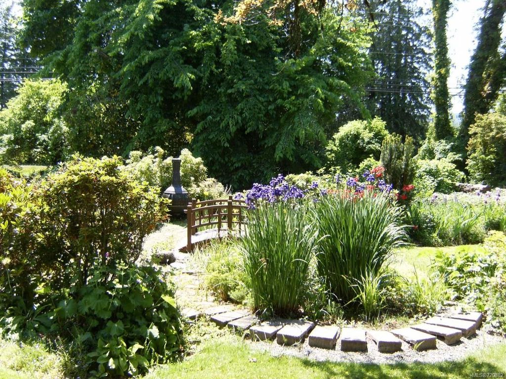 listing image 16043110682886477181