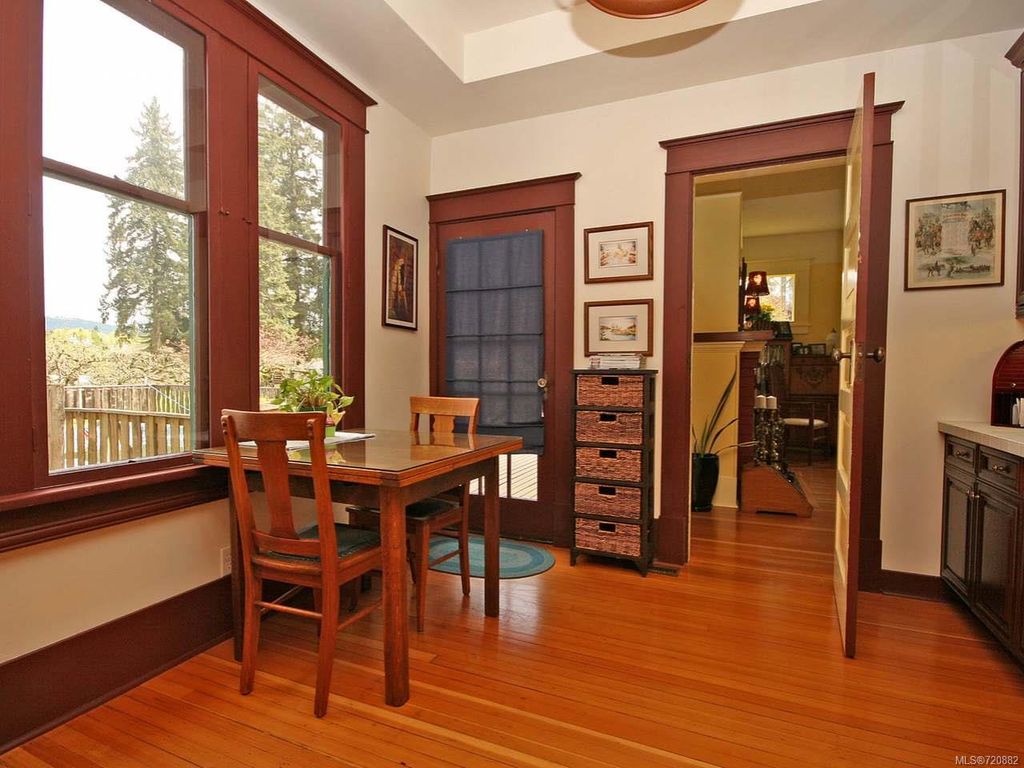 listing image 16046823990368004543