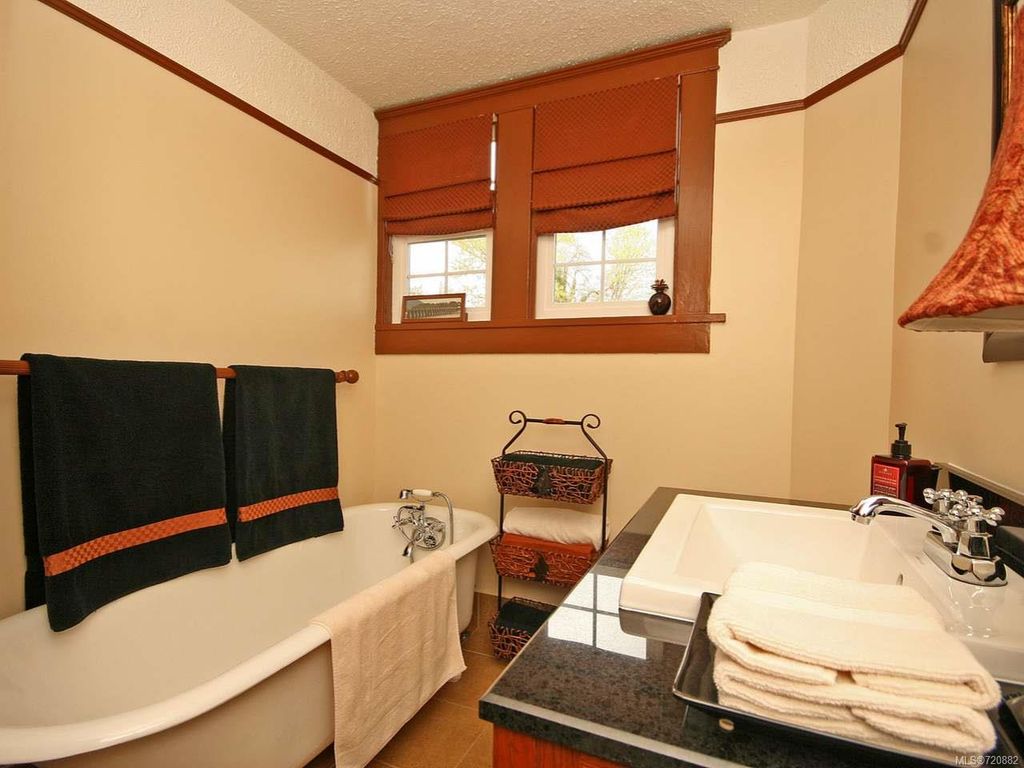 listing image 16049134246197780040