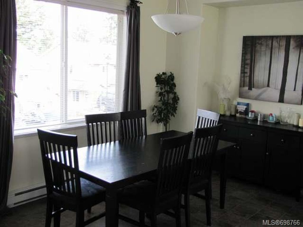 listing image 16042729967393925864