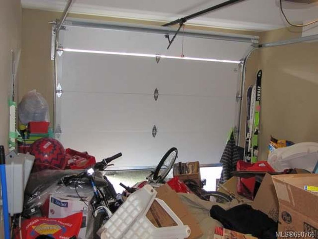 listing image 16041325915393094384