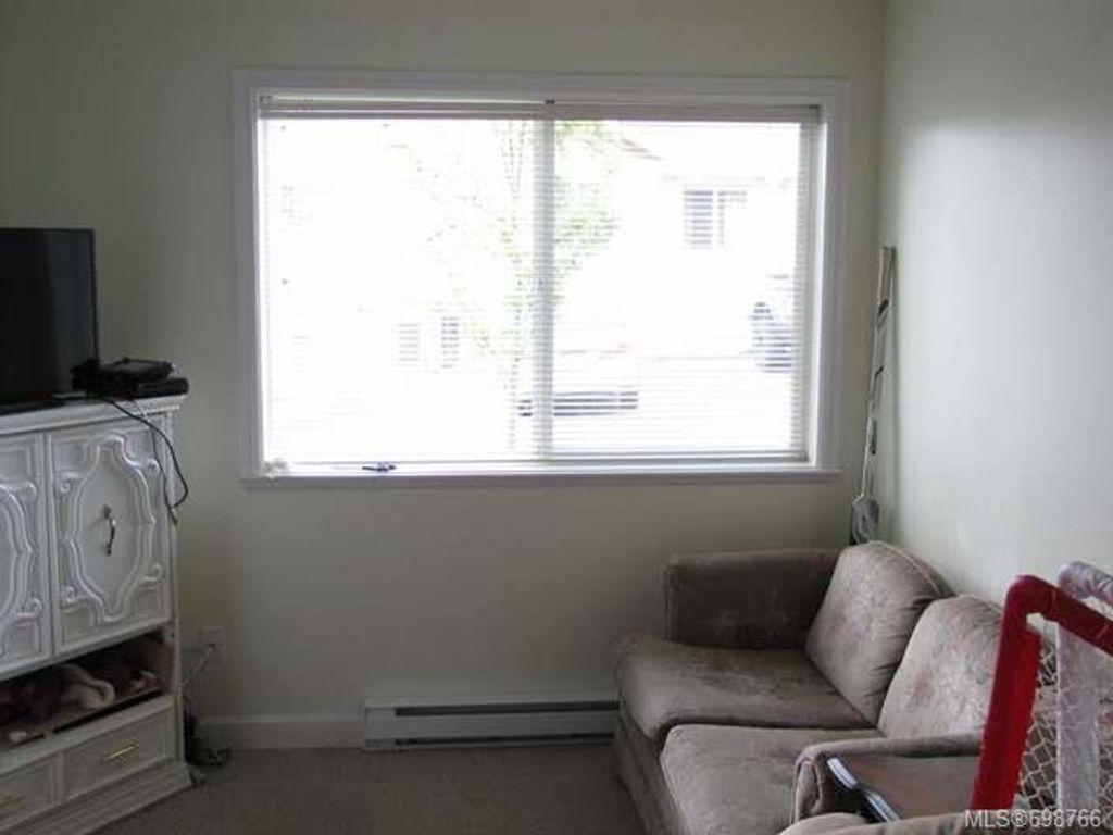 listing image 16048177554777143642