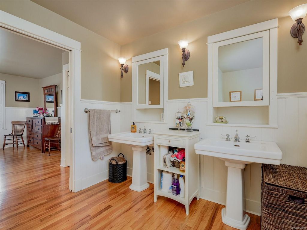 listing image 16049039571003509685