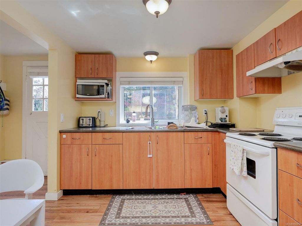 listing image 16043844647452330799