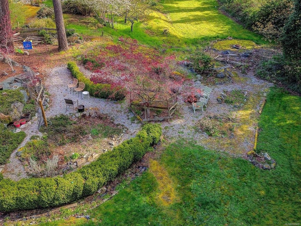 listing image 16041799131978578100