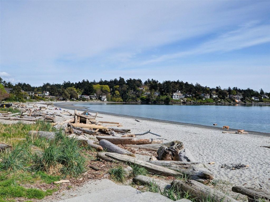 listing image 16047709053509872632