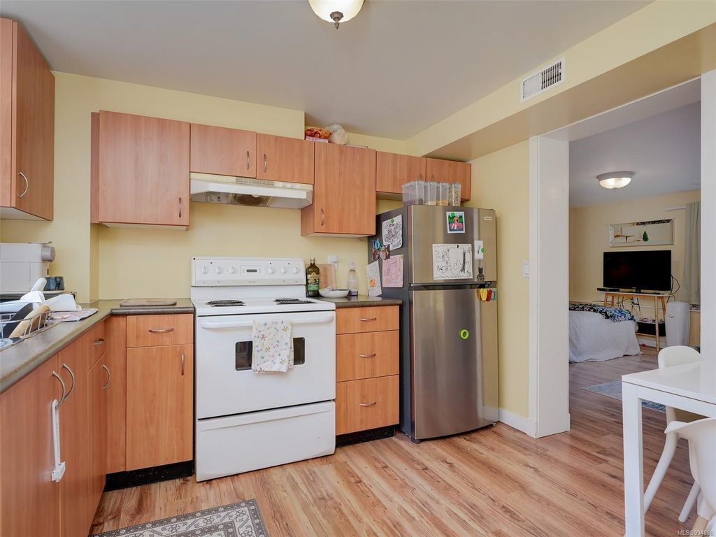 listing image 16041562665855715927