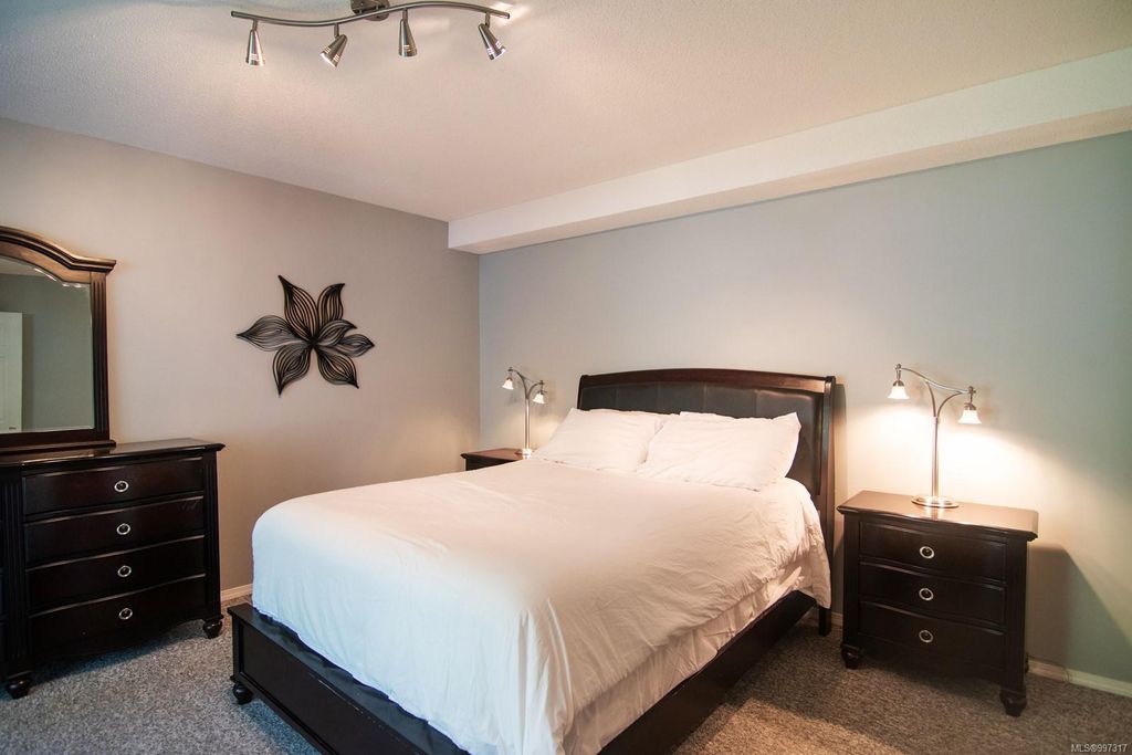 listing image 16041775103066551009