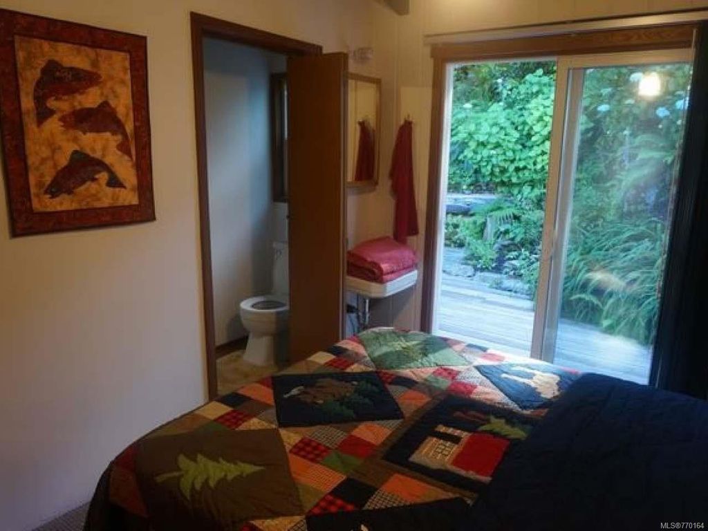 listing image 16041847208457