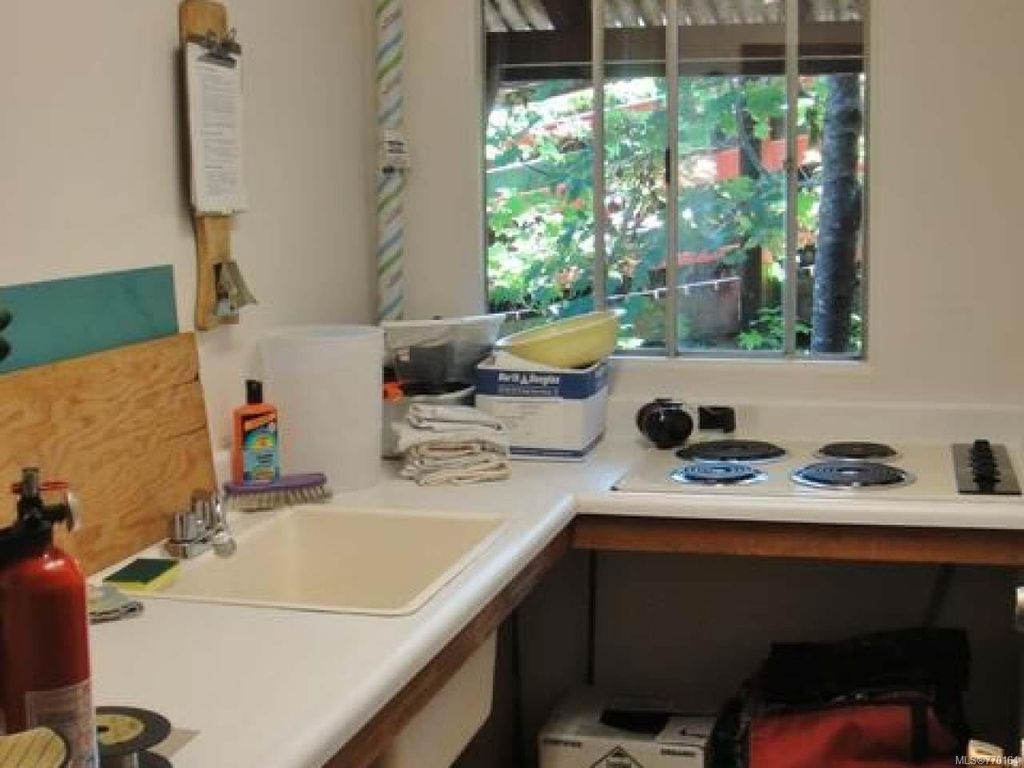 listing image 16043728203317