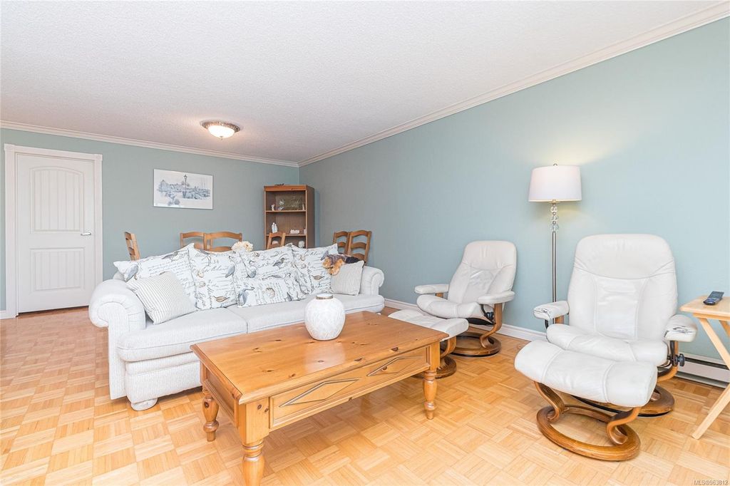 listing image 16045641413045346478