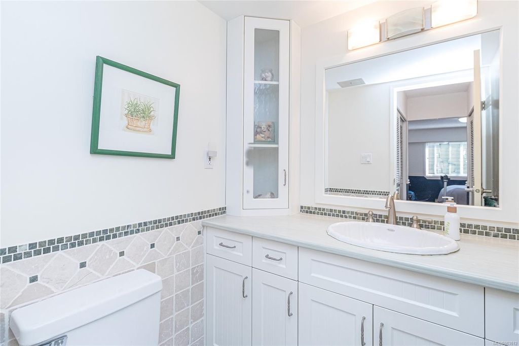 listing image 16047031673547286129