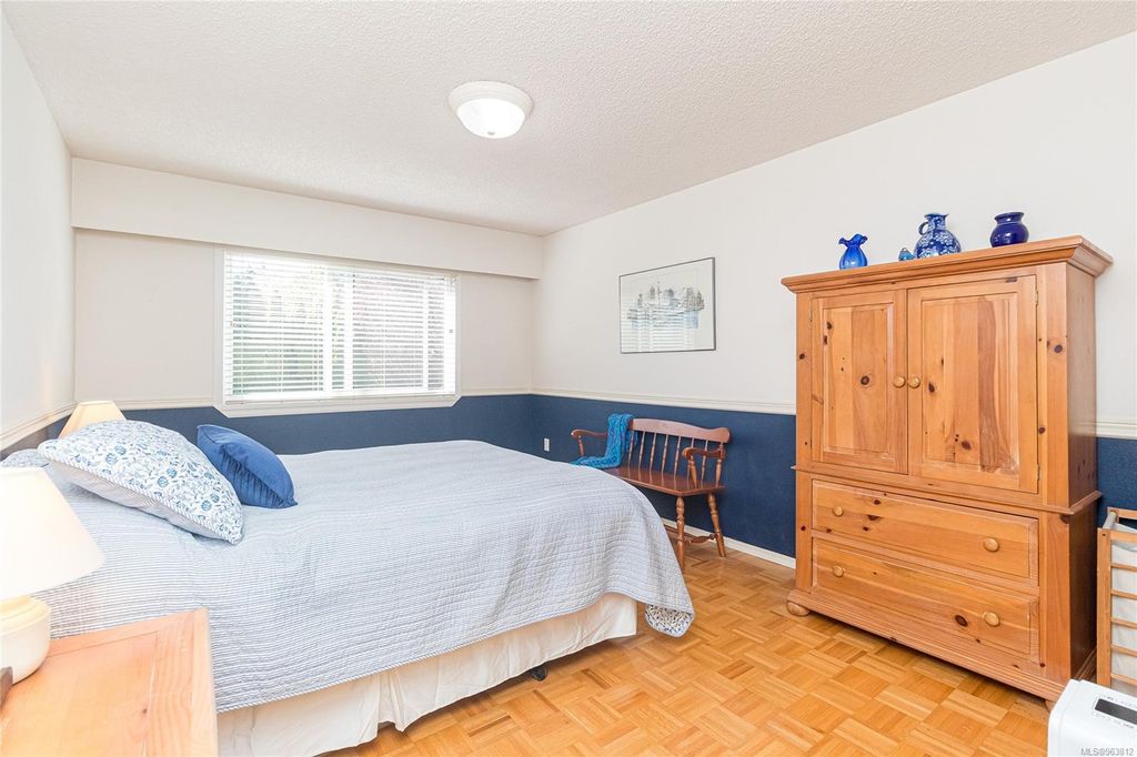 listing image 16044126986145710819