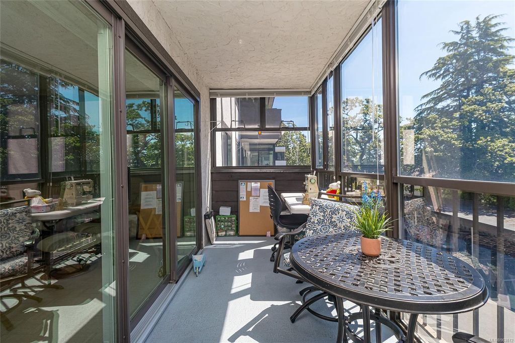listing image 16042517819520819879