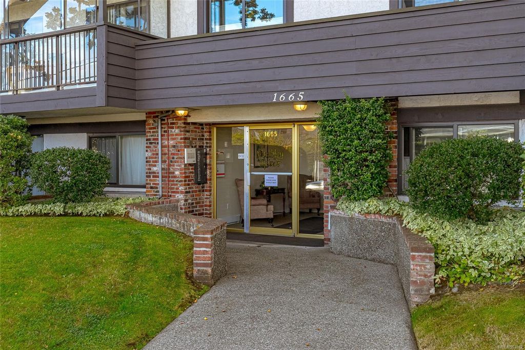 listing image 16043713114738447430