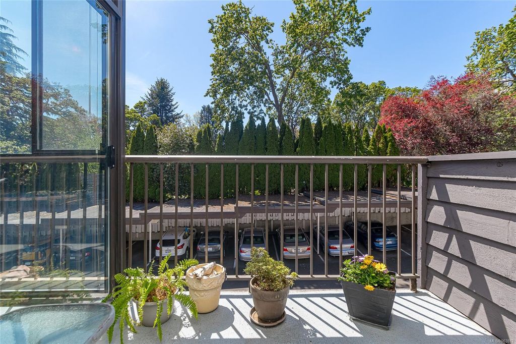 listing image 16049695705926252776