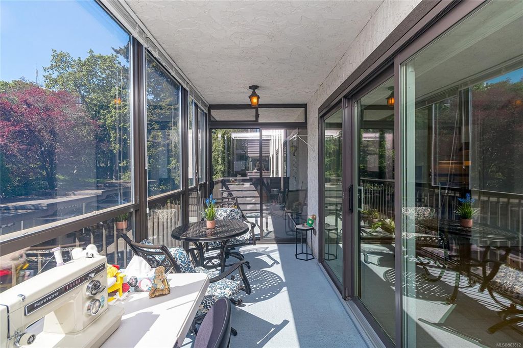 listing image 16041754829517399698