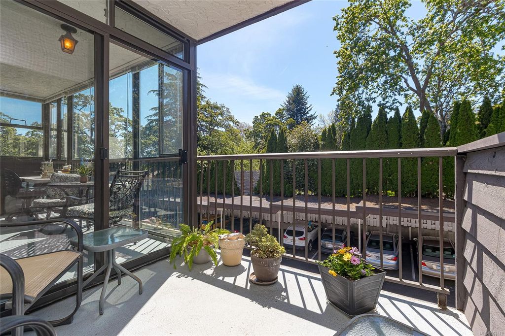 listing image 16048785203368226981