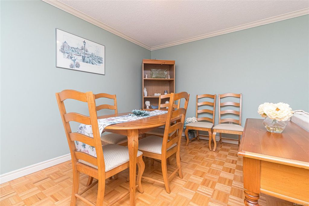listing image 16046271198207418316
