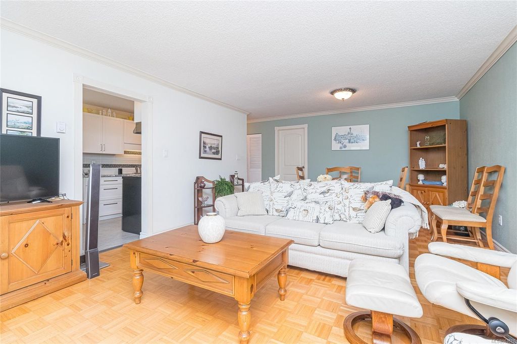 listing image 16043699766087452819